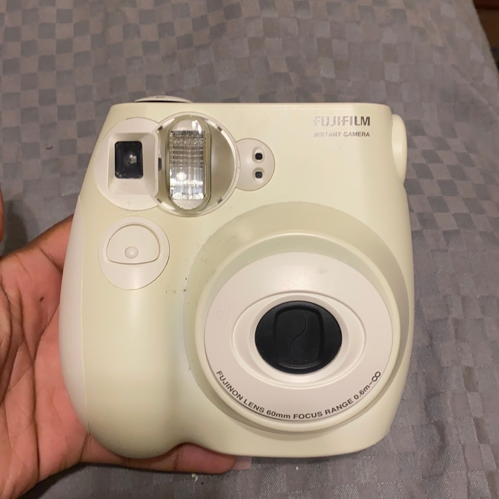 FujiFilm 7s Polaroid